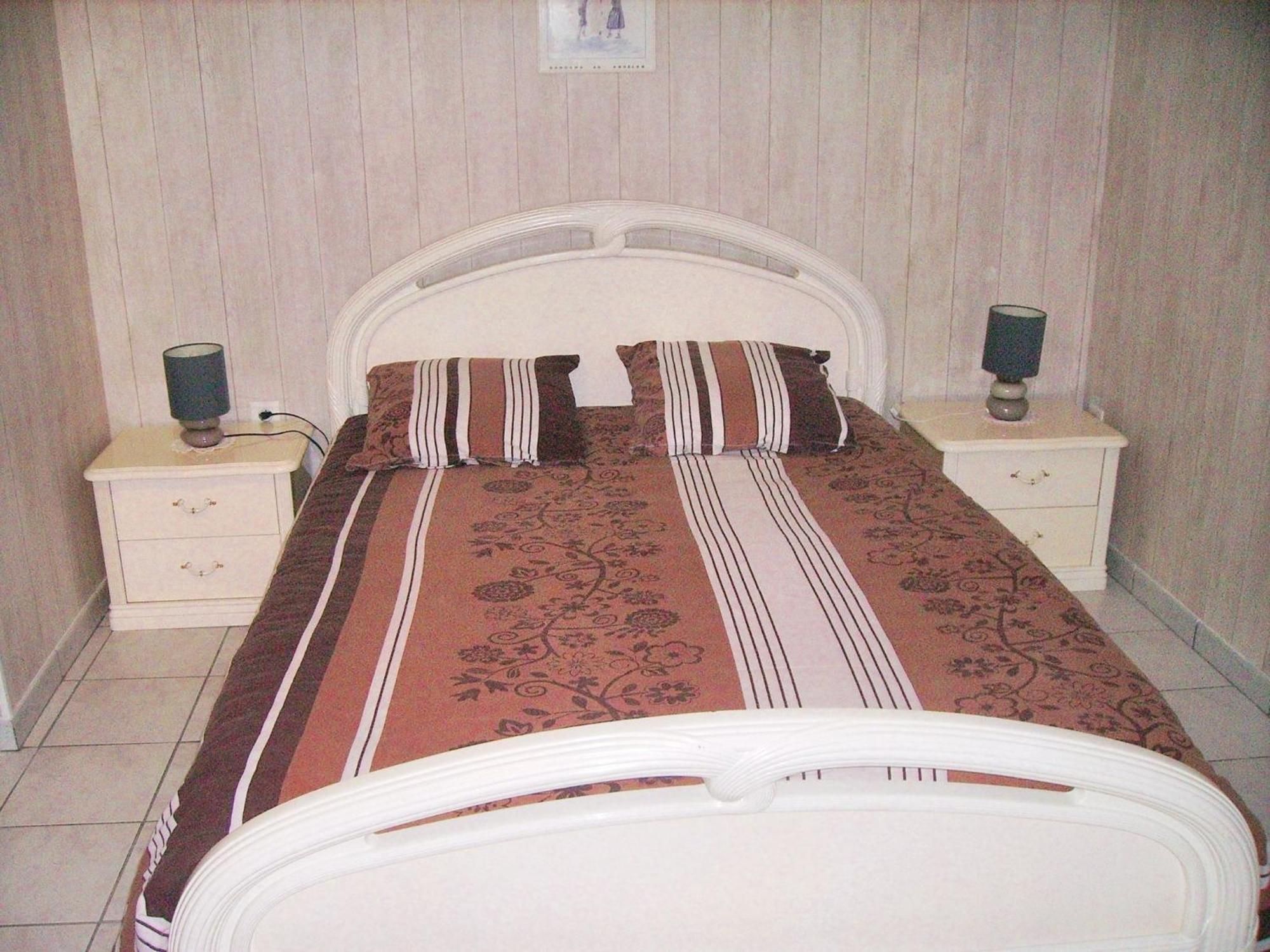 Appartement Charmant A Breuillet Avec Jardin Spacieux Εξωτερικό φωτογραφία
